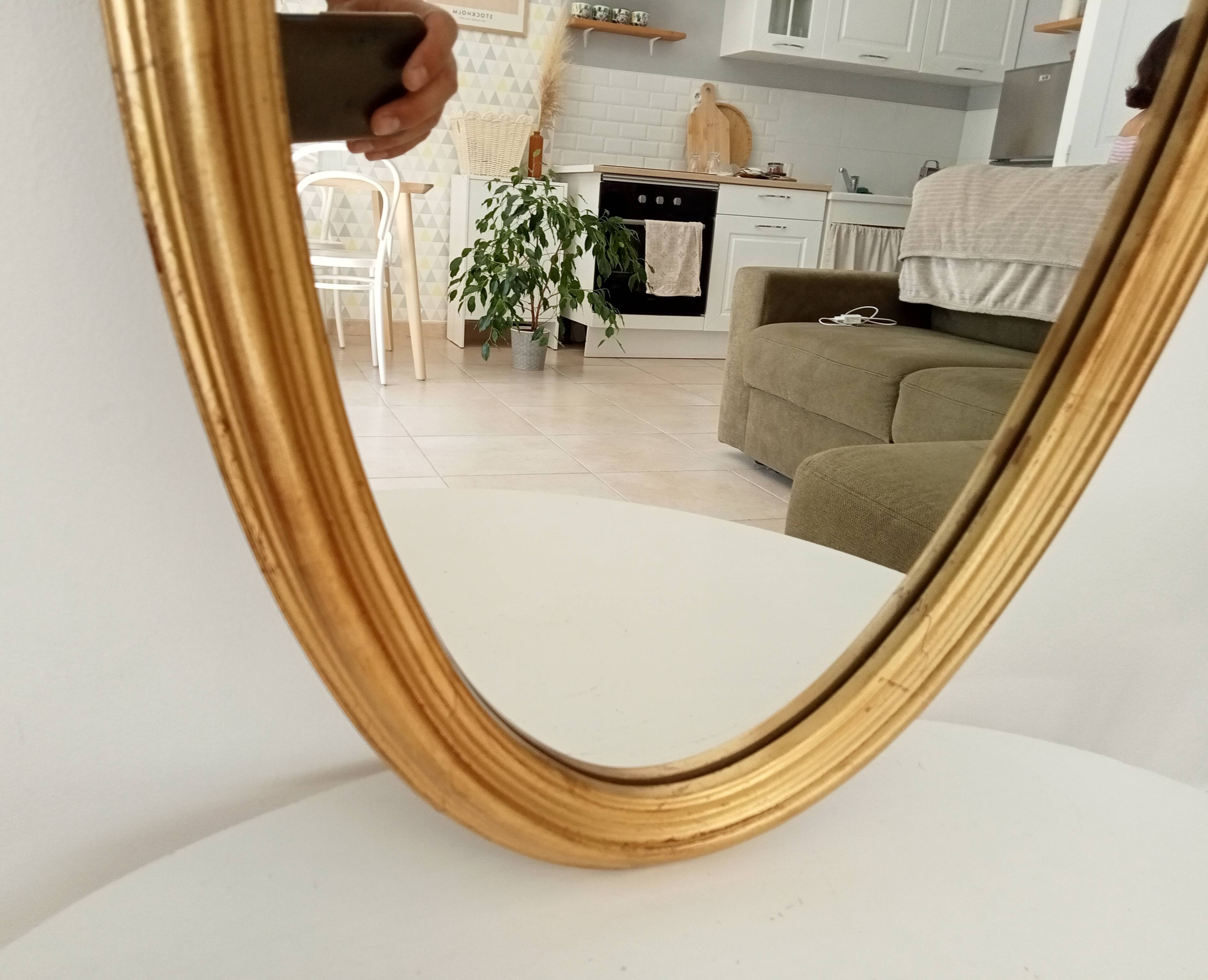 Miroir vintage ovale en bois doré années 60 77*41 cm