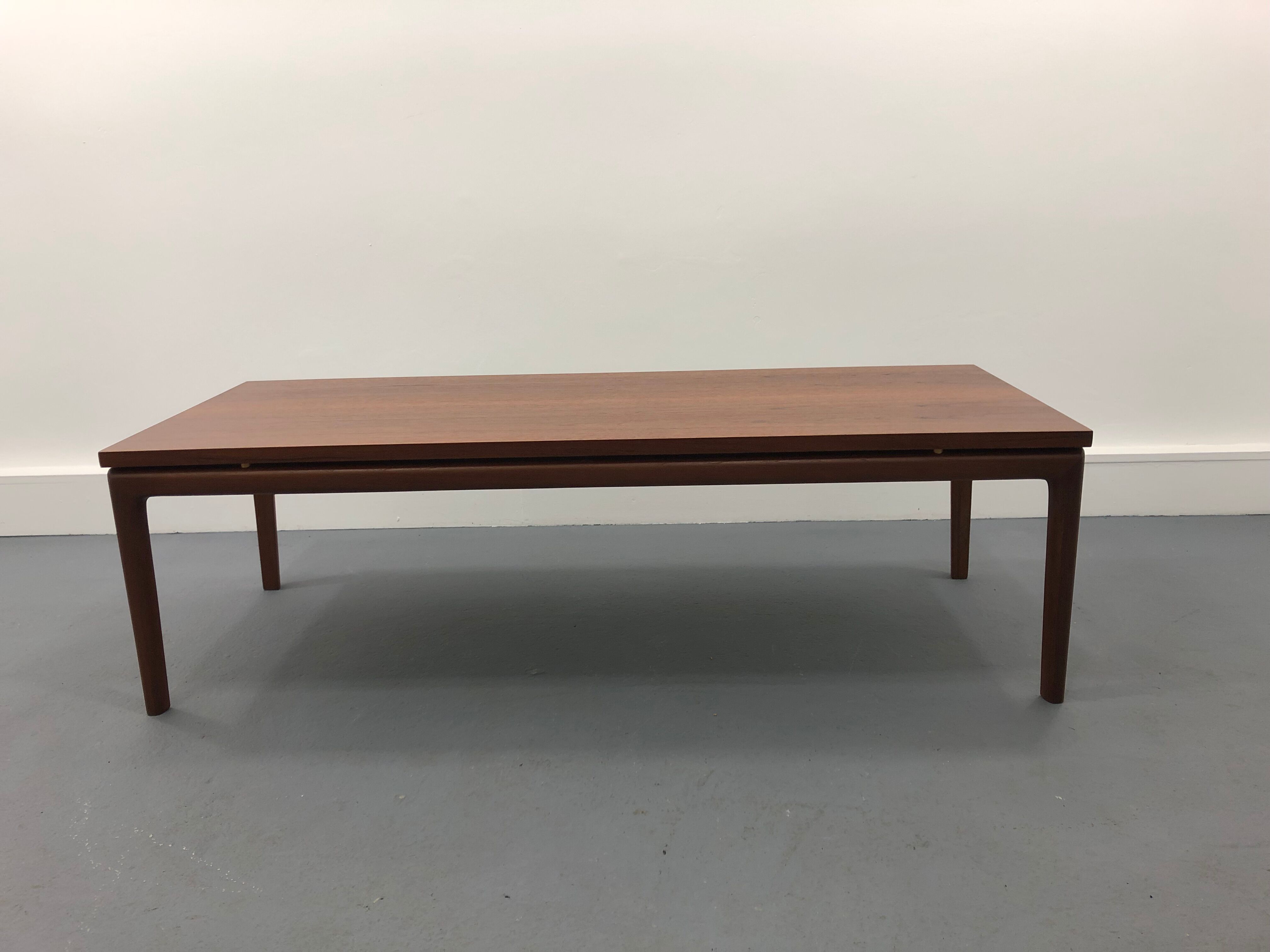 Table basse par Ole Wanscher pour France & Søn, années 1960