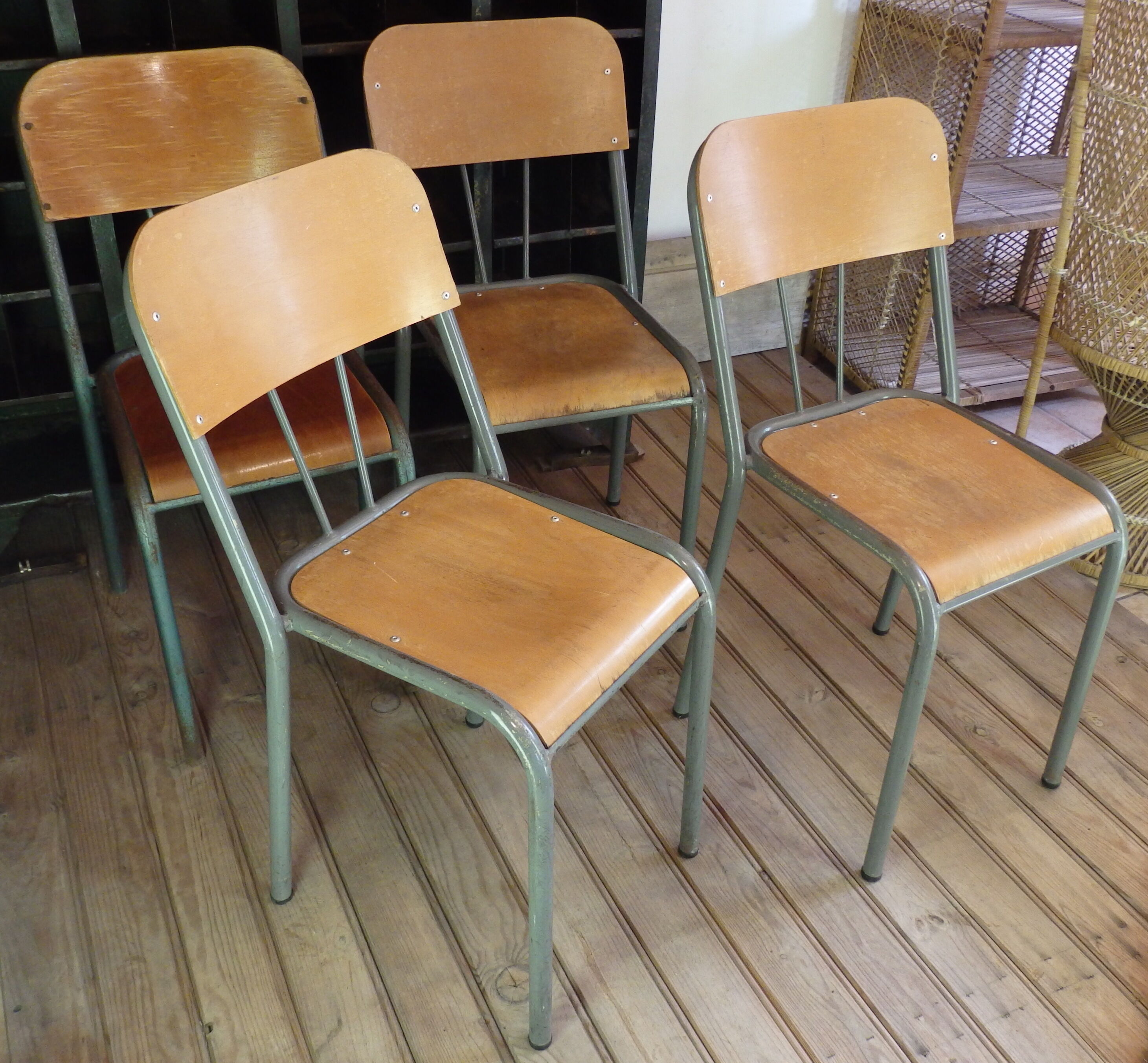 Set of 4 chairs of school children