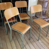 Suite de 4 chaises d'écoliers