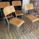 Suite de 4 chaises d'écoliers