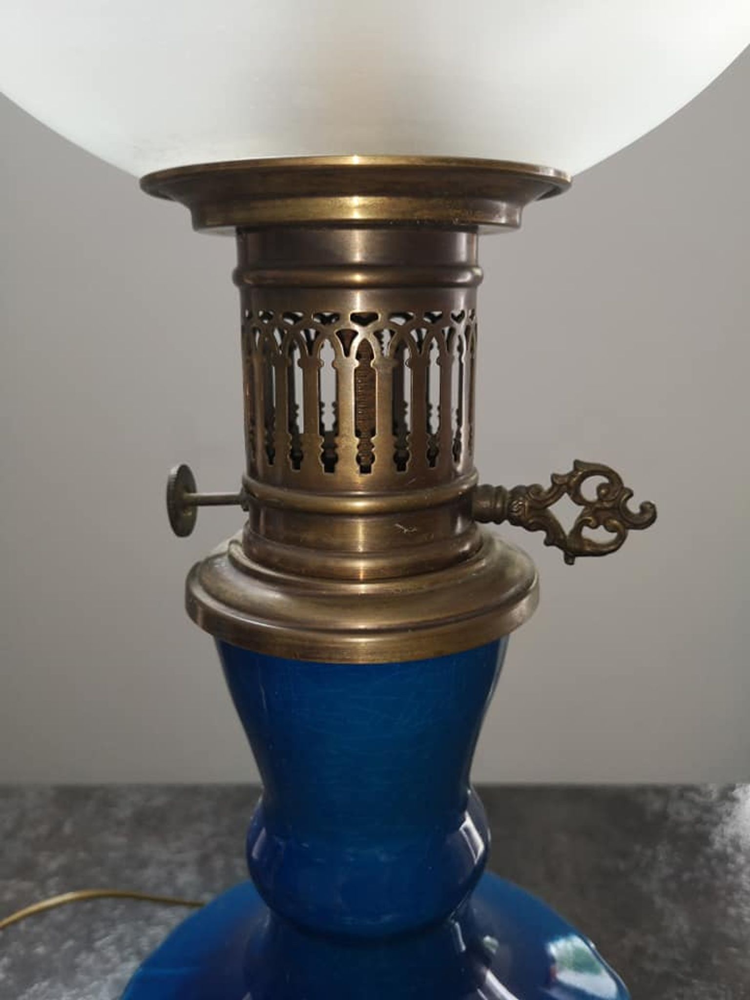 Old large ceramic lamp cracked globe + glass tube H 59 cm TBE