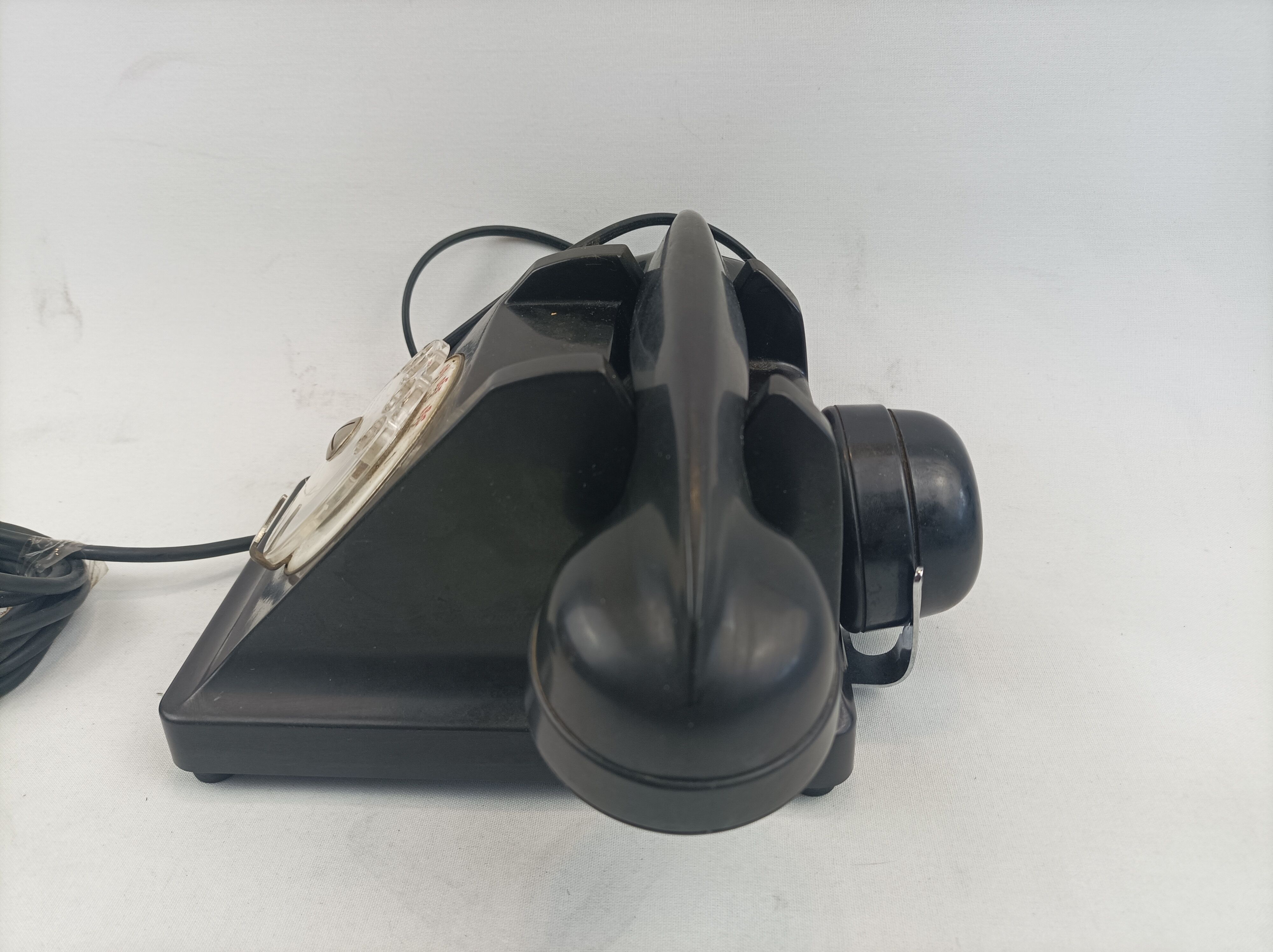 Téléphone en Bakèlite  PTT-330-1