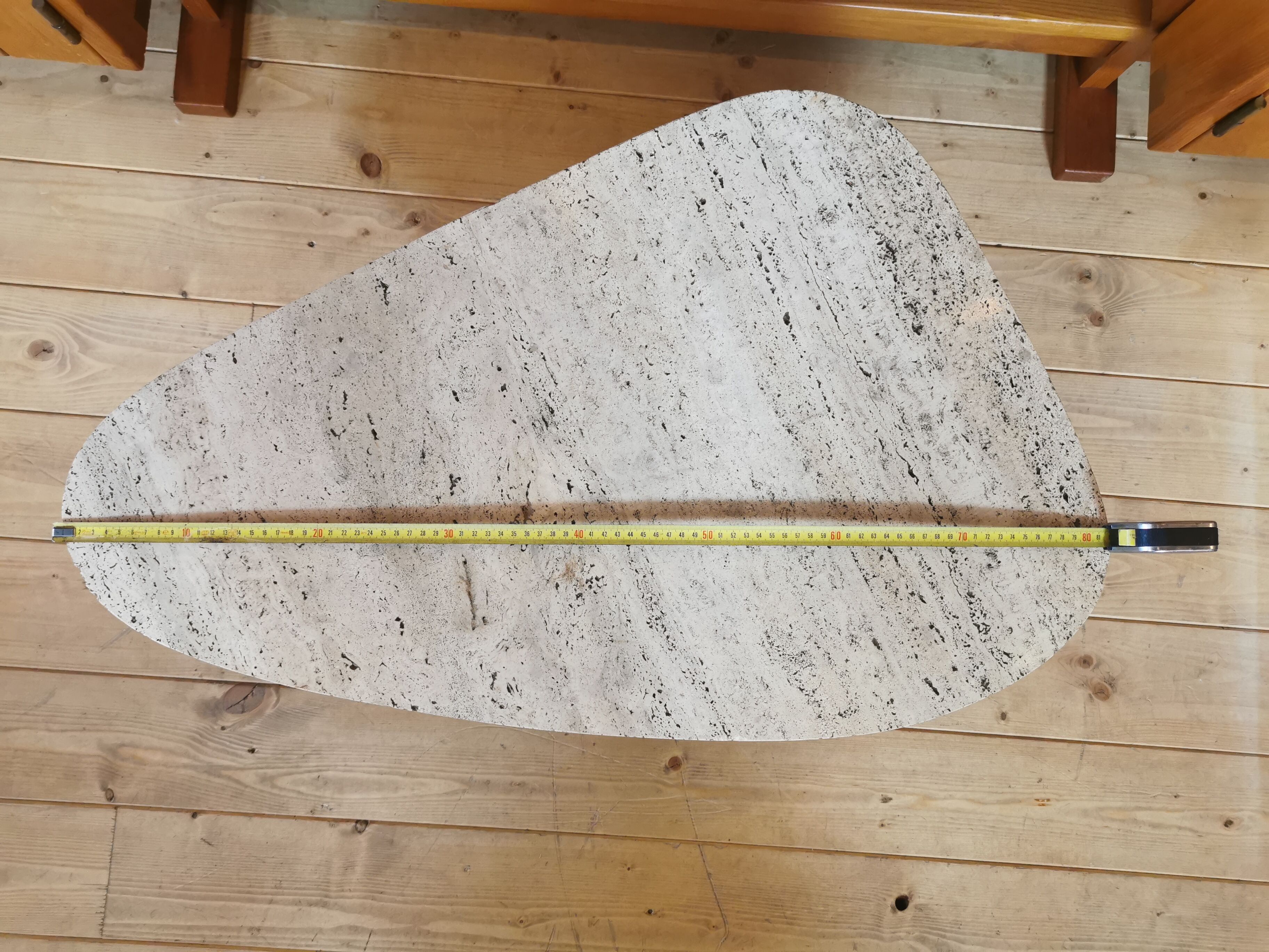 Table basse en travertin