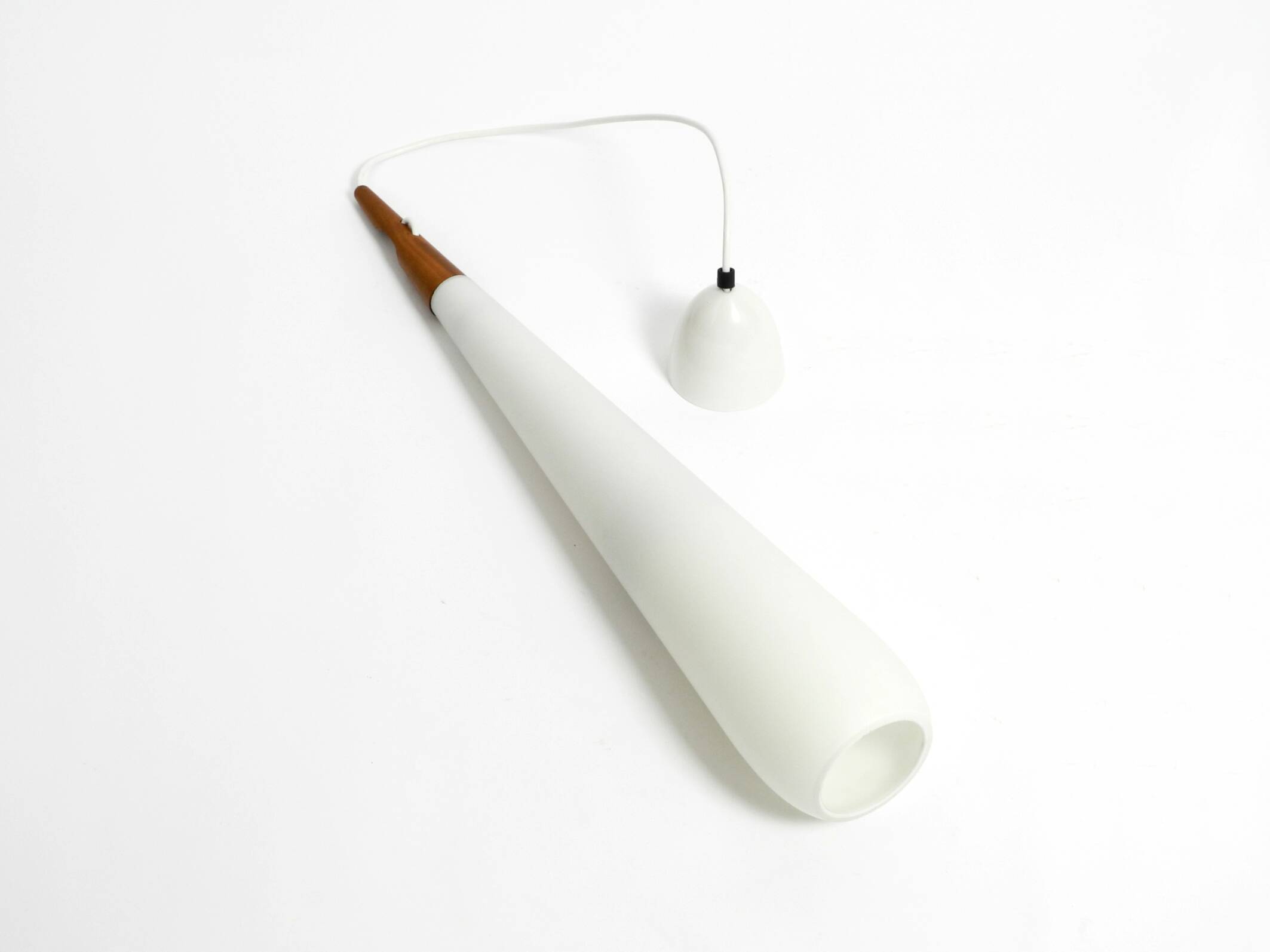 Rare Uno & Östen Kristiansson pendant lamp in opal glass and teak | Made by