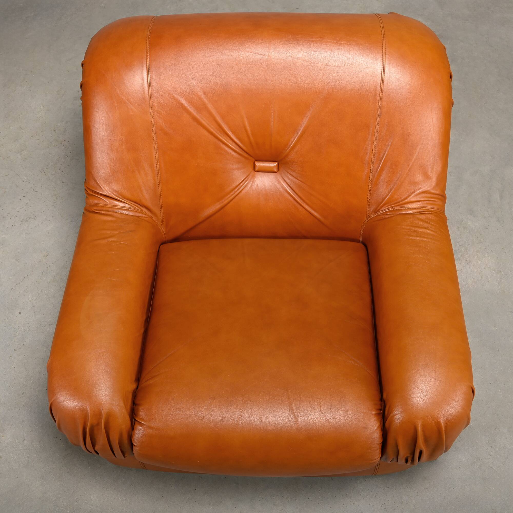 Rino Maturi Depositato Lounge Chairs in cognac leather for Mimo Padova