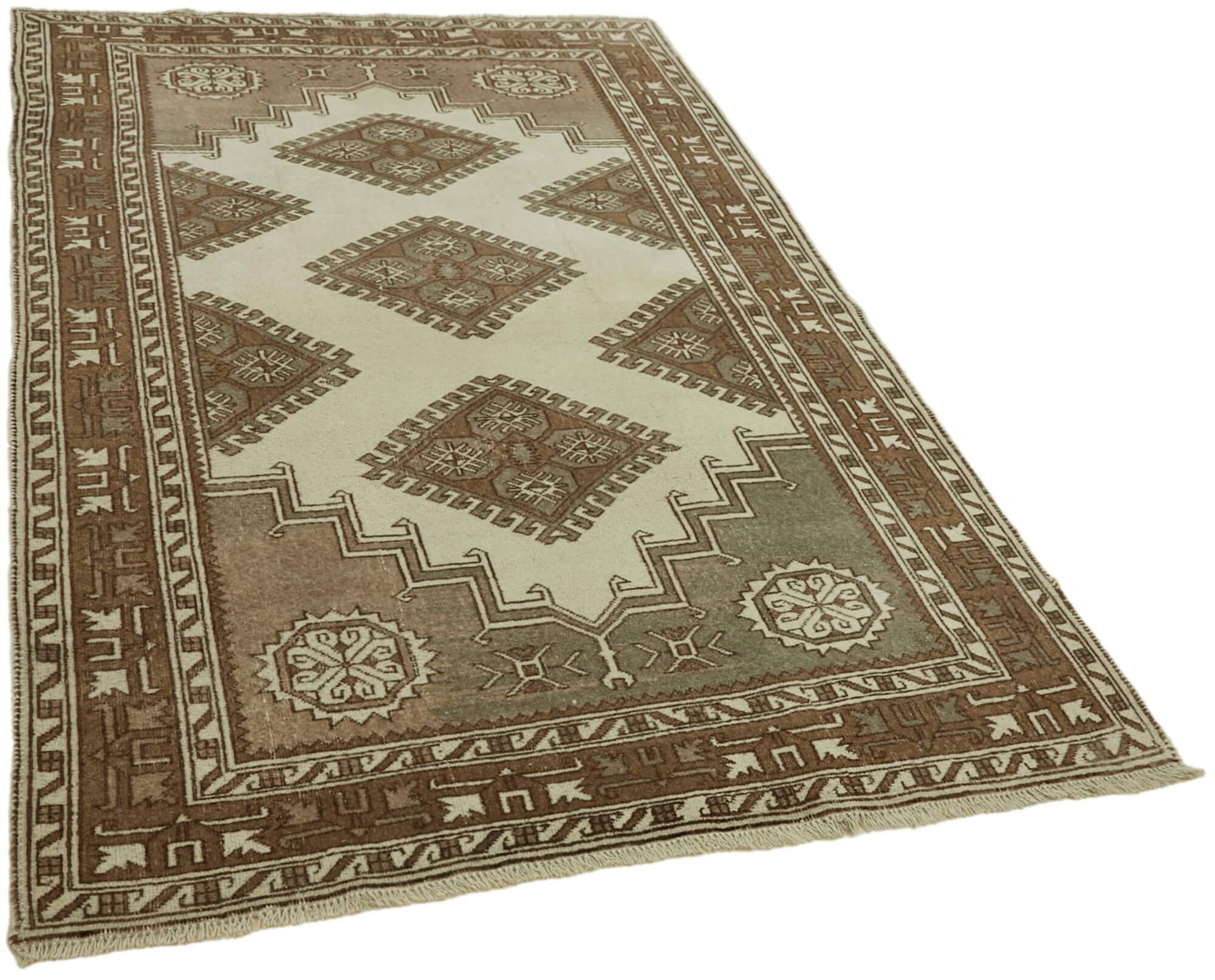 Turkish Vintage Anatolian Rug 140 cm x 214 cm