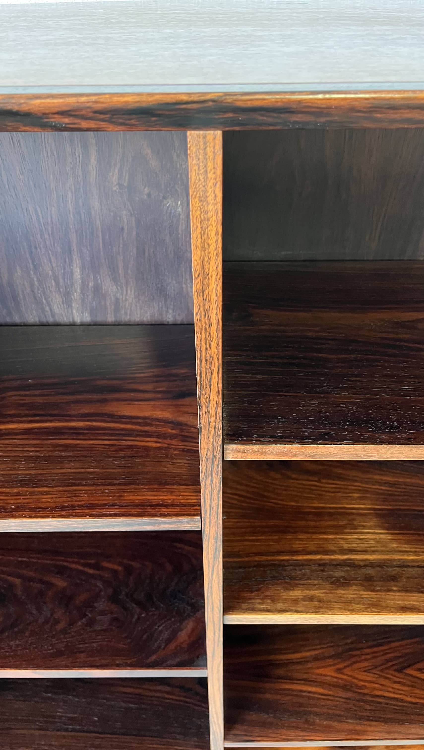 Bookcase in rosewood