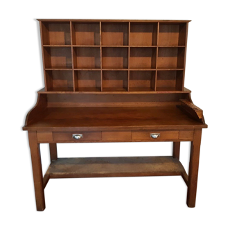 Postal sorting office