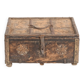 Peti - Wooden dowry chest n°14