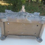 Cast iron planter