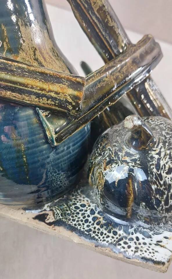 Old terracotta vase, pumpkin decoration, wood, to be identified