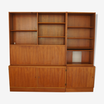 Set of 2 teak wood bookcases by Hundevad & Co