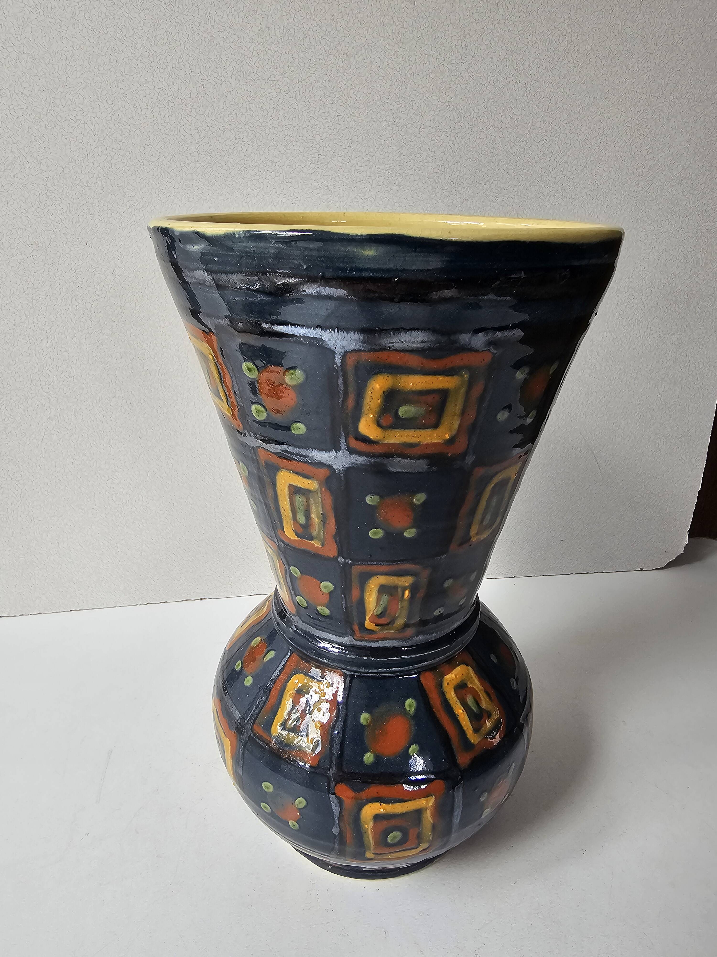 Large baluster vase in ceramic with vintage geometric patterns - pottery An