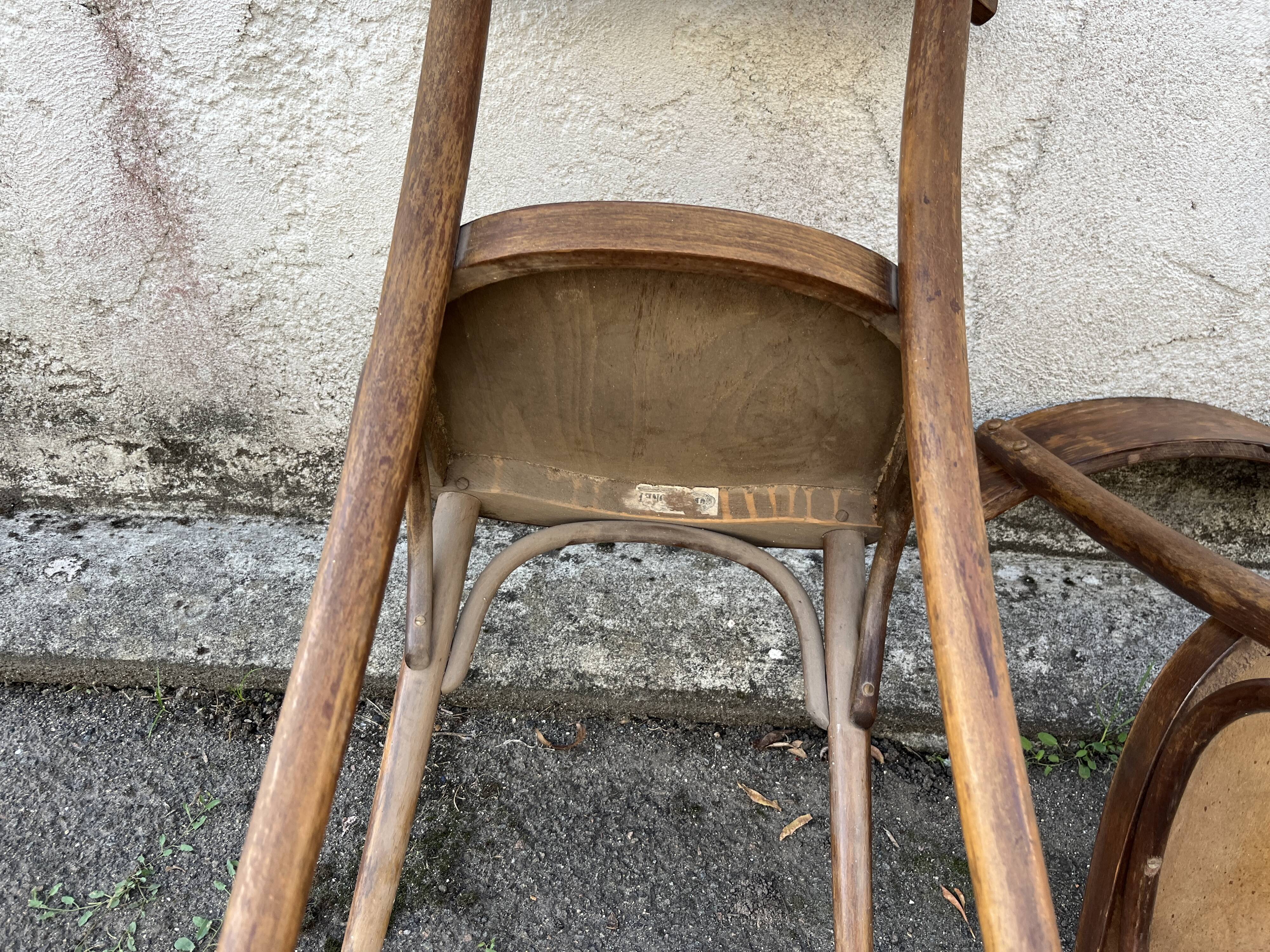 Set of 4 original Thonet wooden bistro chairs