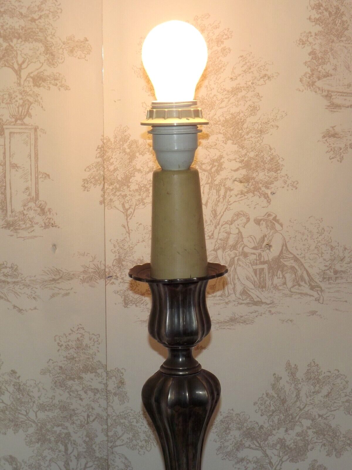 Pied de lampe
