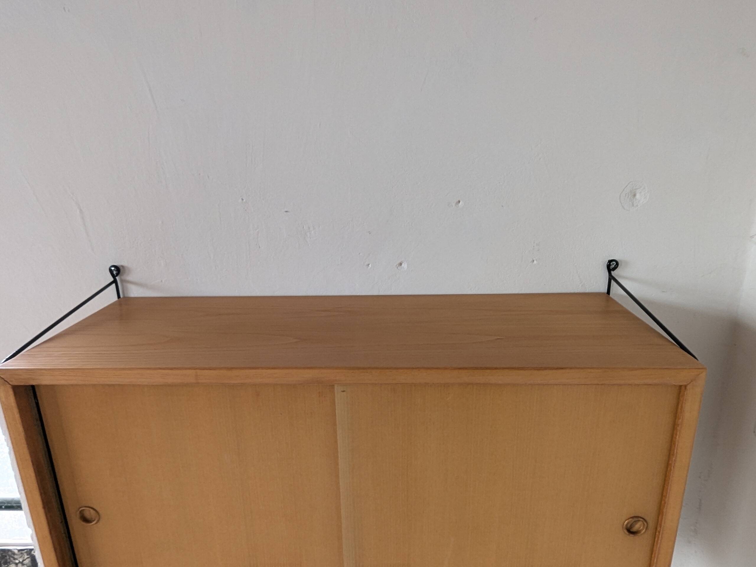 Étagère, caisson suspendu string