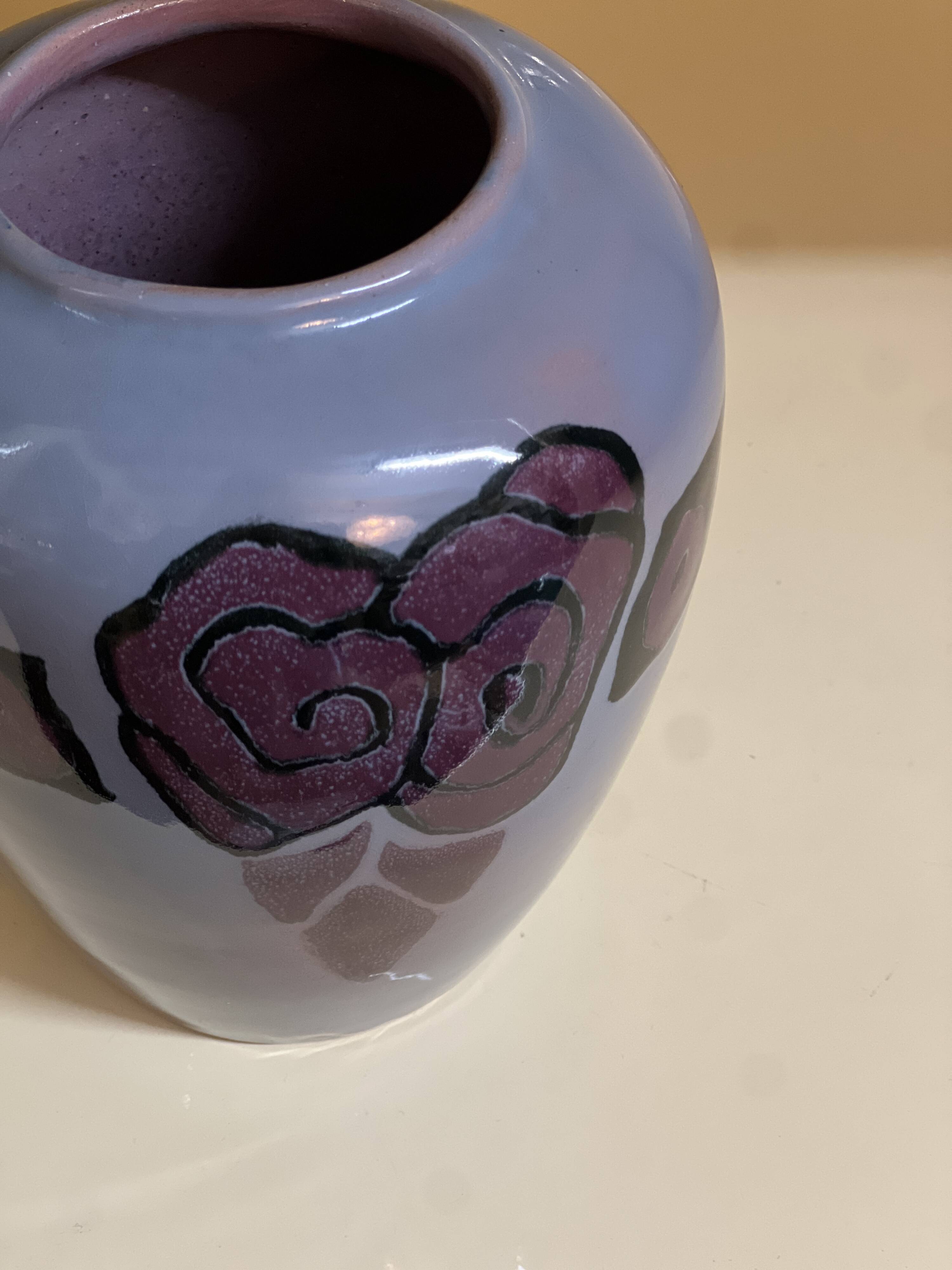 Vase violet de O. Larrieu