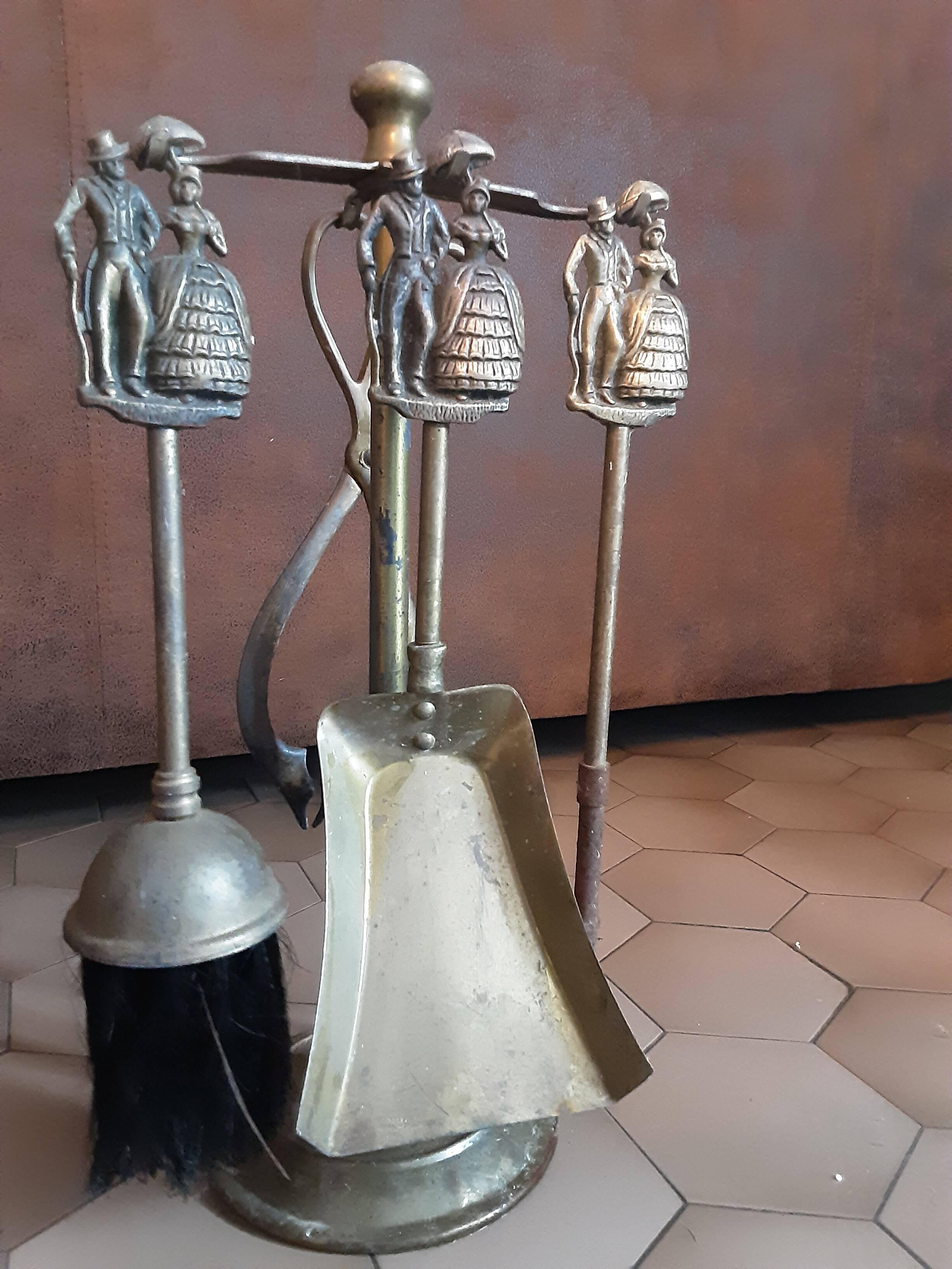 Fireplace accessory set brass