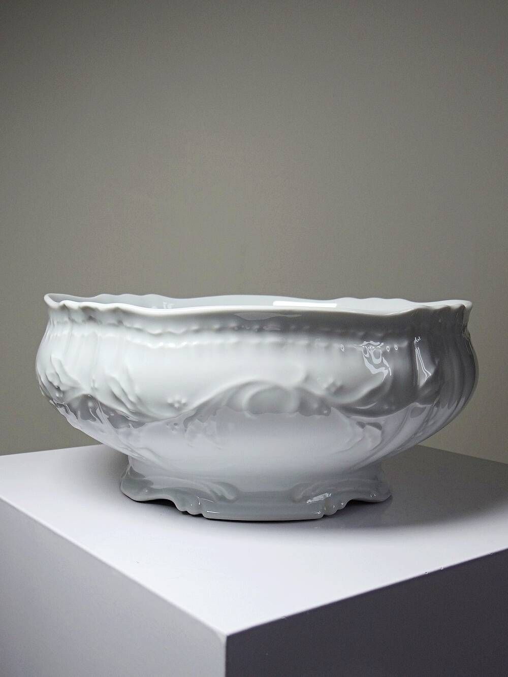 Vintage large salad bowl attributed to Bernardaud, Louvre model, Limoges porcelain.