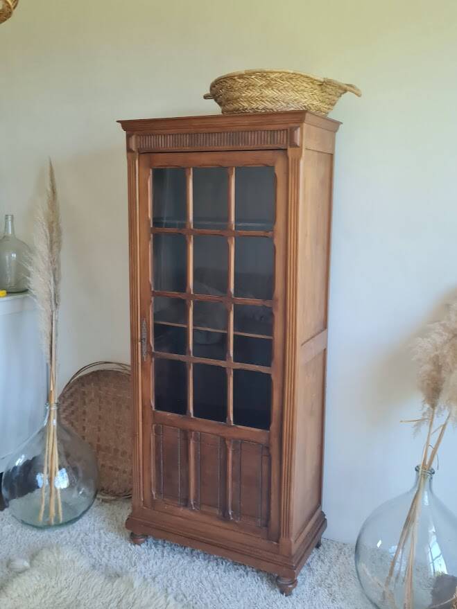 Antique Parisian glass cabinet in the style of a hosier