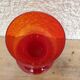 Vase diabolo en verre rouge