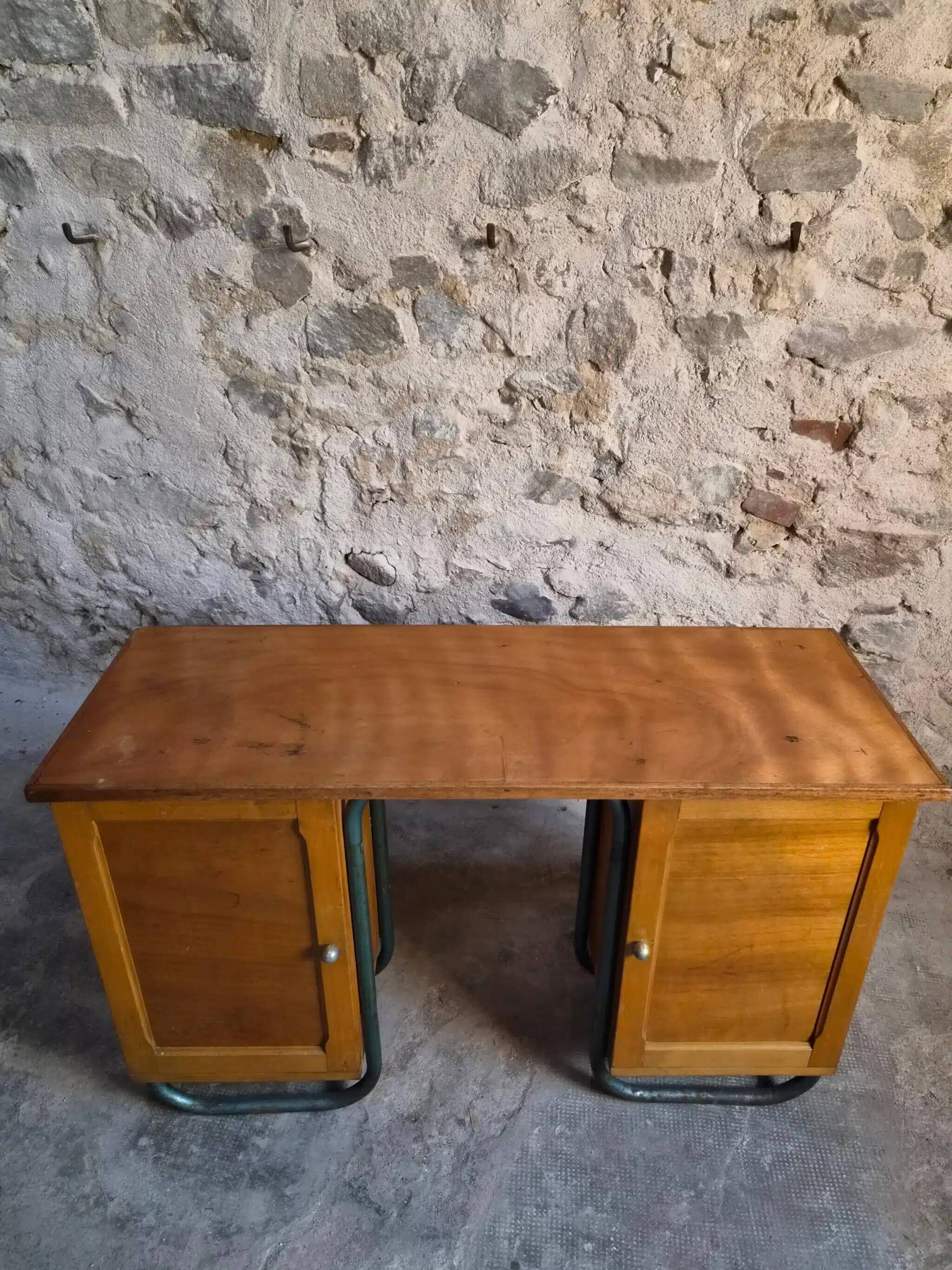 Bureau d'écriture moderniste français en hêtre et acier tubulaire, années 1930