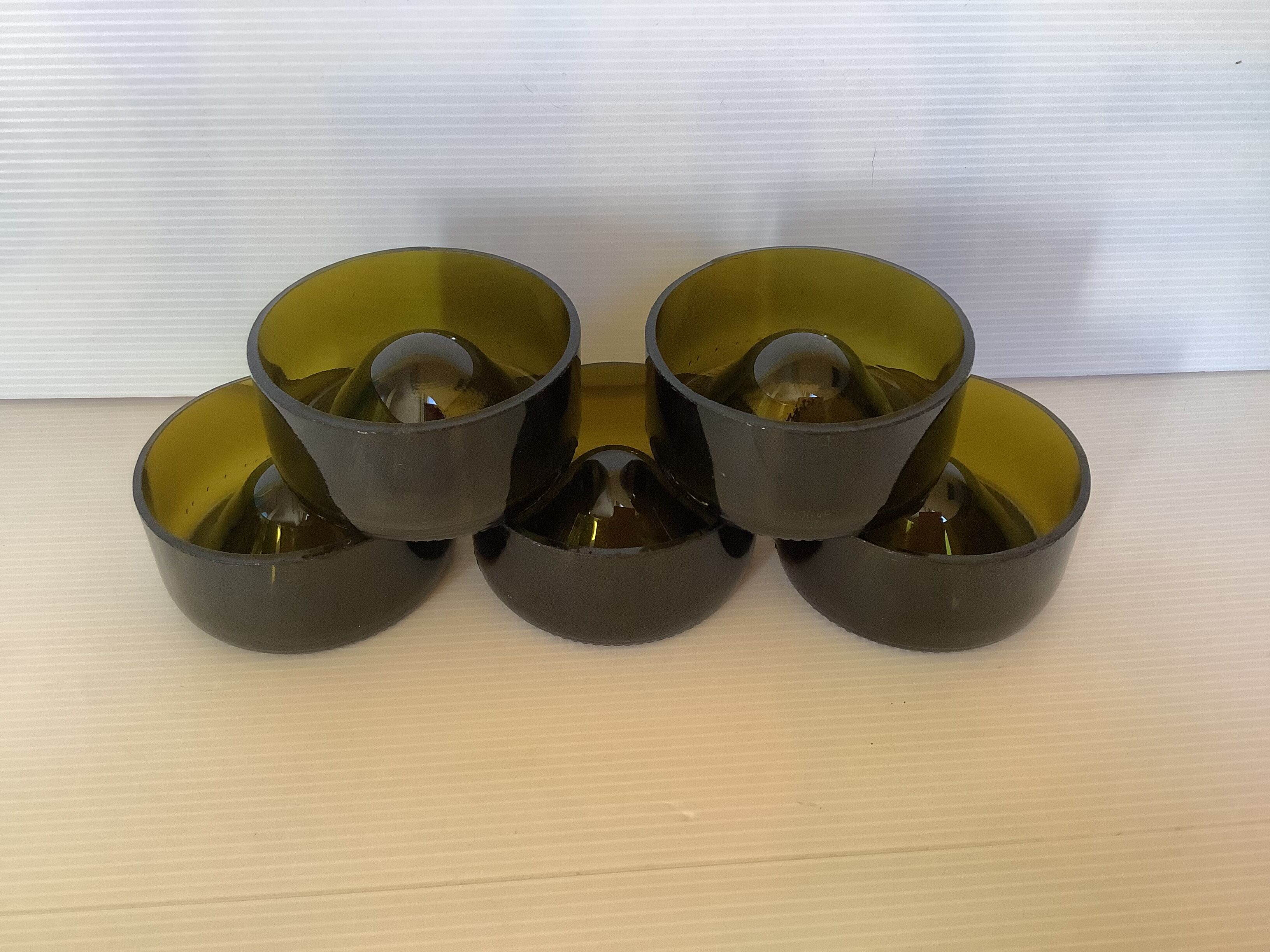 5 bottoms of wine bottles cut oenophile