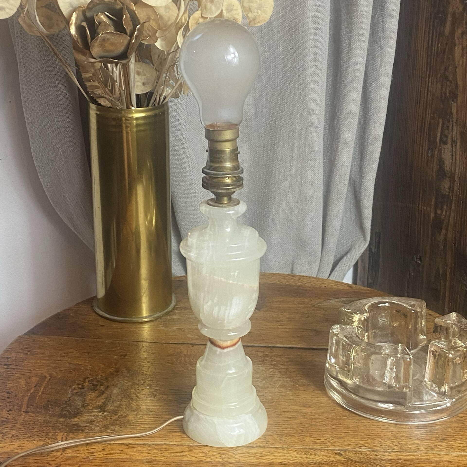 Onyx lamp base