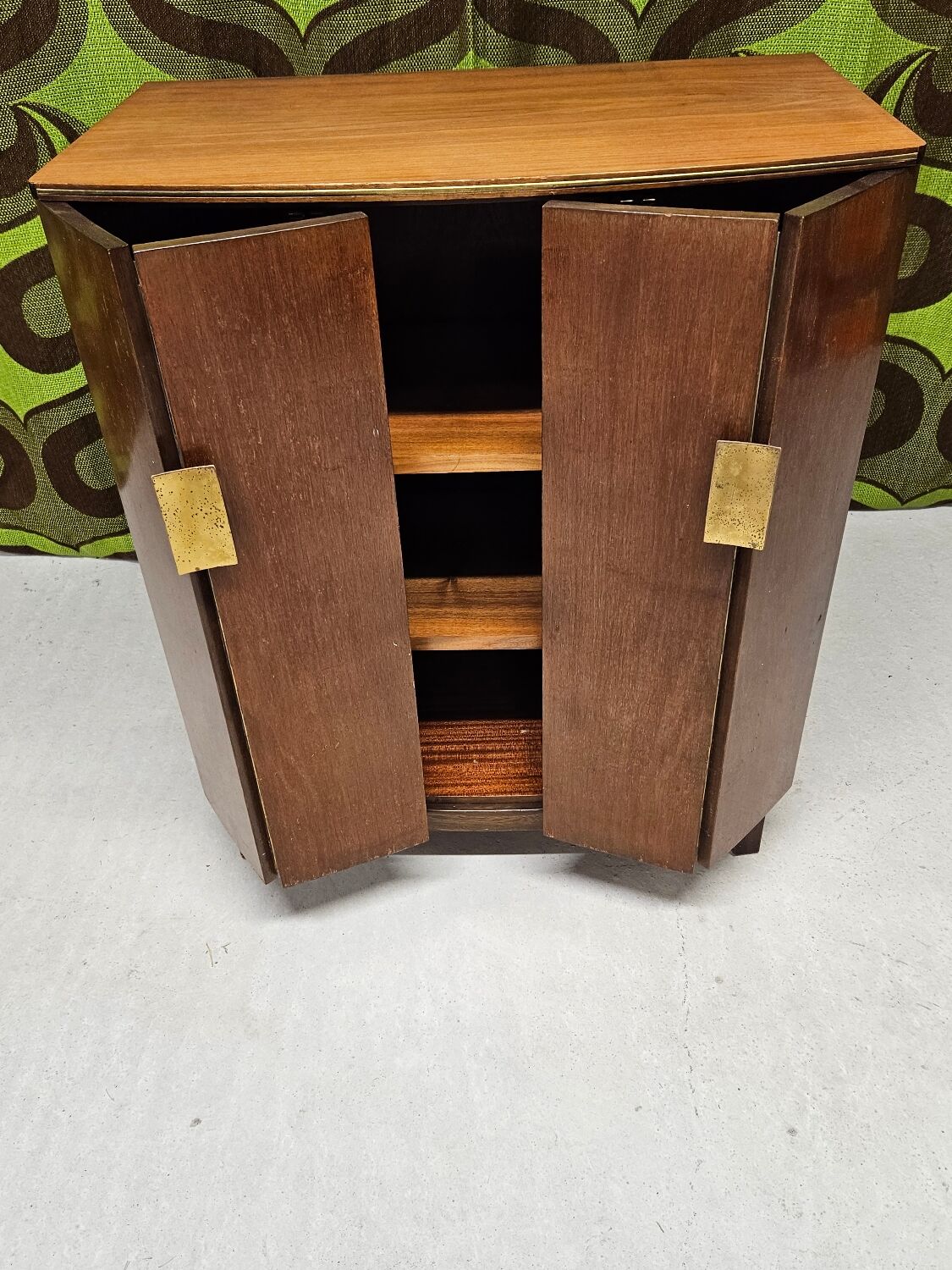 Vintage furniture 2 doors art deco