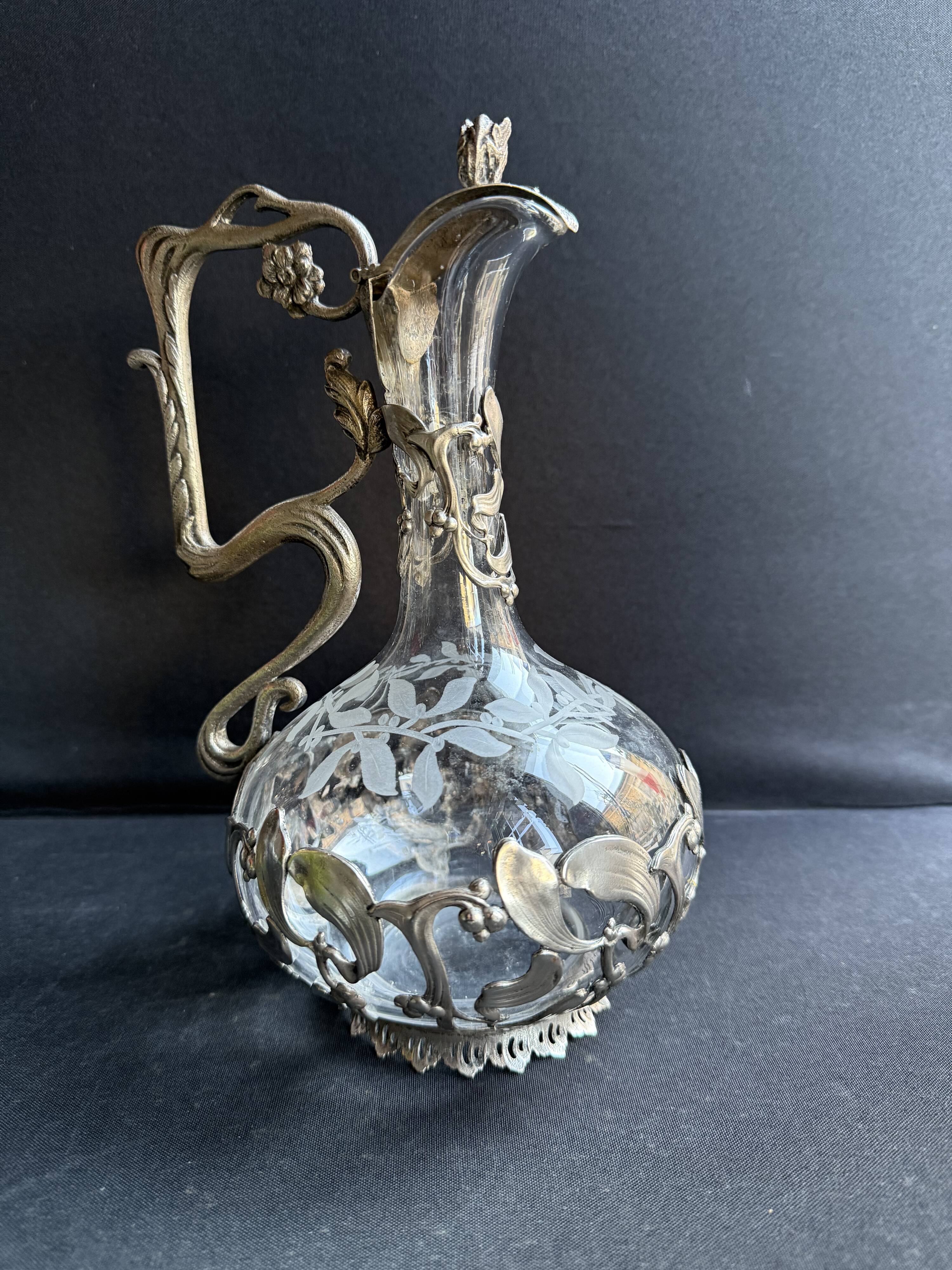 Ewer – Engraved glass and silver-plated metal – Mistletoe decoration