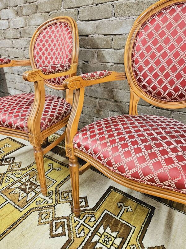 Paire de fauteuil Médaillon style Louis XV