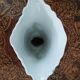 Vase cornet de marié en porcelaine du XIXe siècle