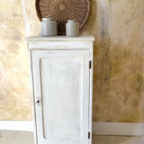 Storage cabinet
