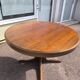 Extendable round table for 4 to 6 people, wood.
