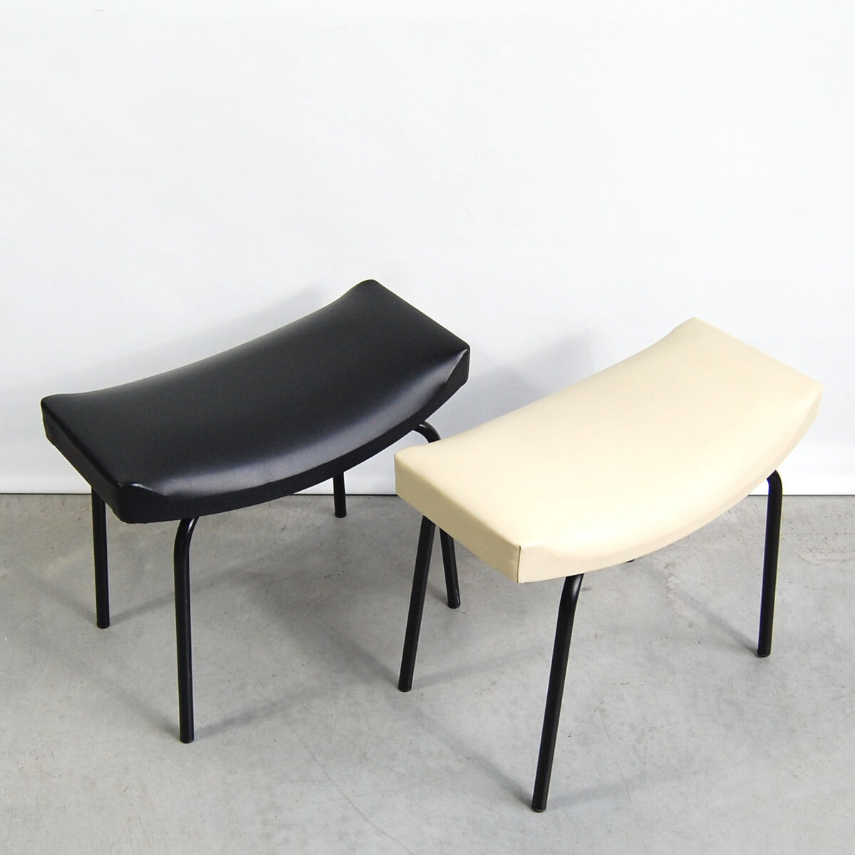 Pair of footrests "taureaux" by Pierre Guariche for Meurop 1960s