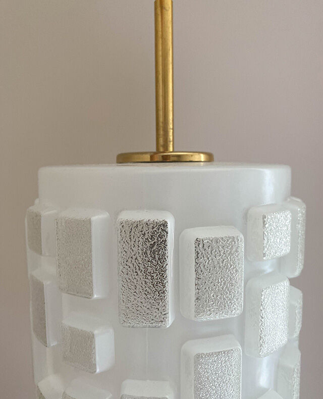 Suspension globe opale 1970s