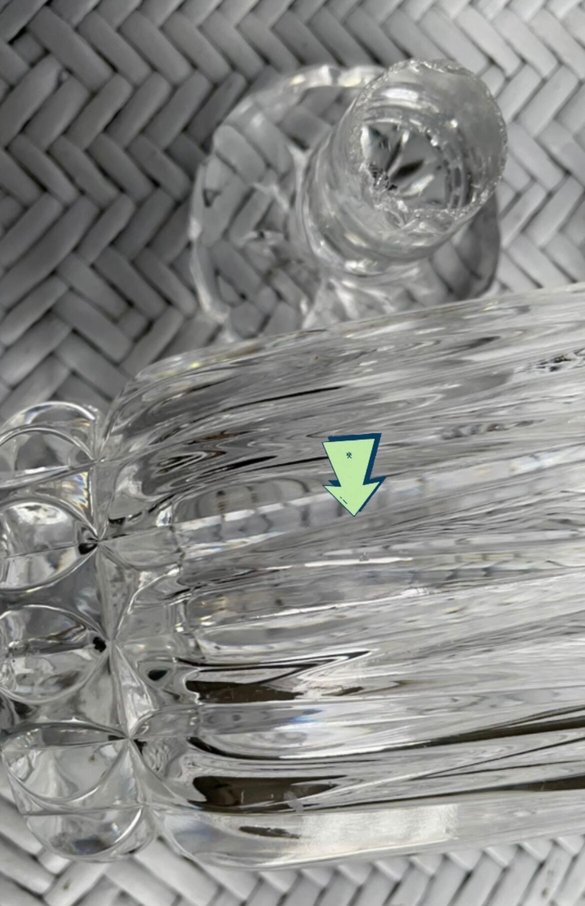 Carafon en cristal taillé H21