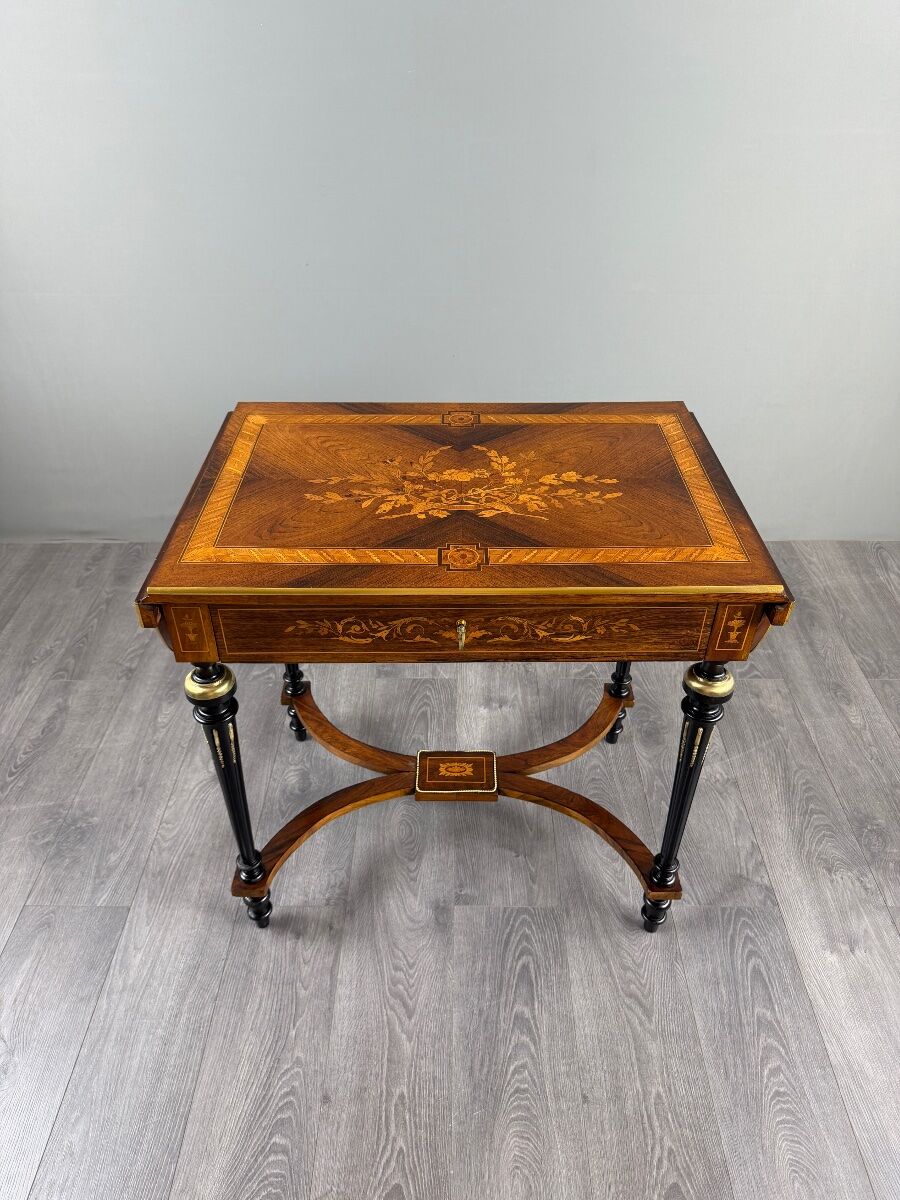 Table à écrire Napoléon III en marqueterie, XIXe siècle