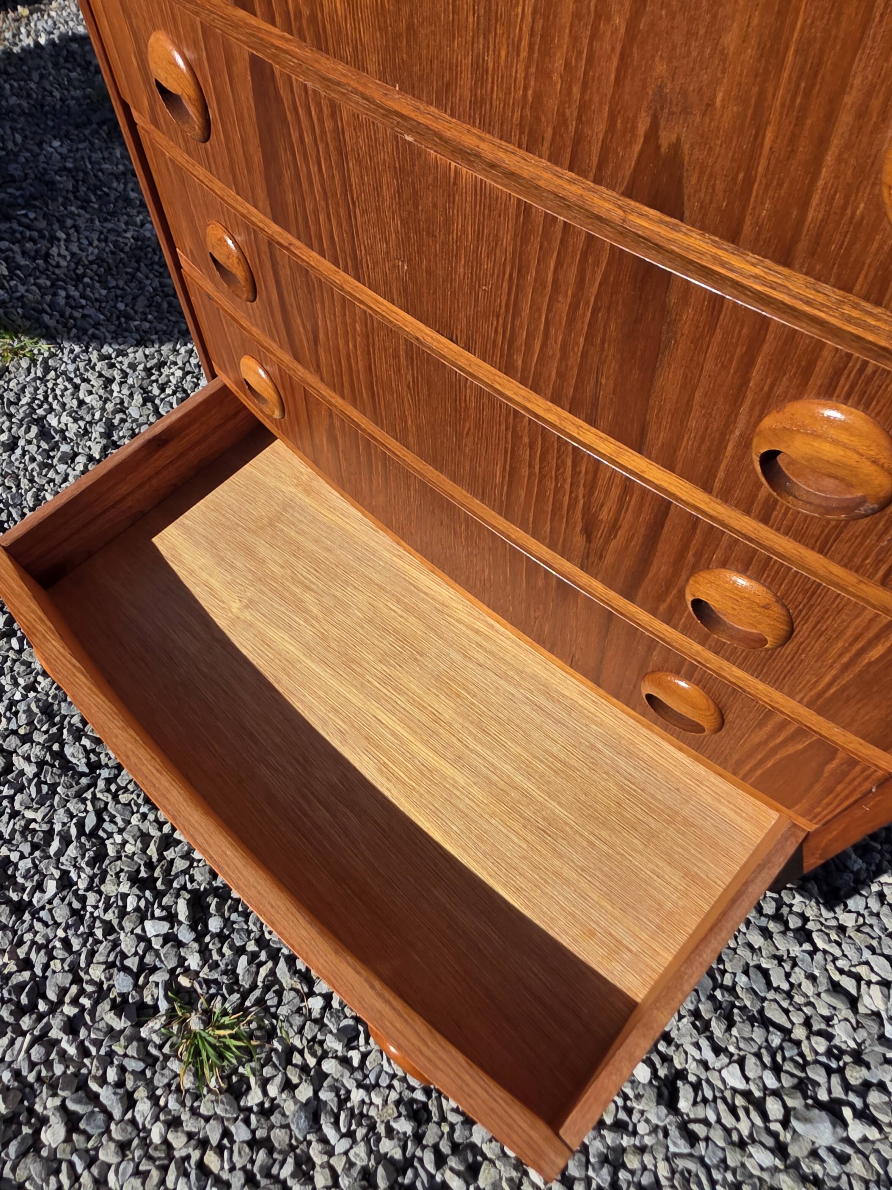 Scandinavian curved teak commode, Kai Kristiansen, 1960