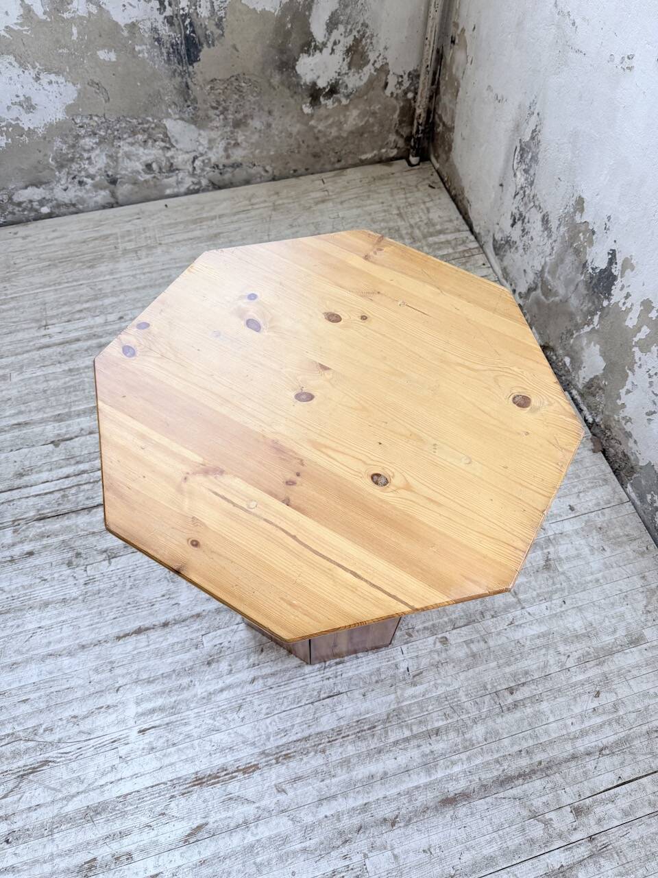 Hexagonal console table guéridon Regain pine 1970