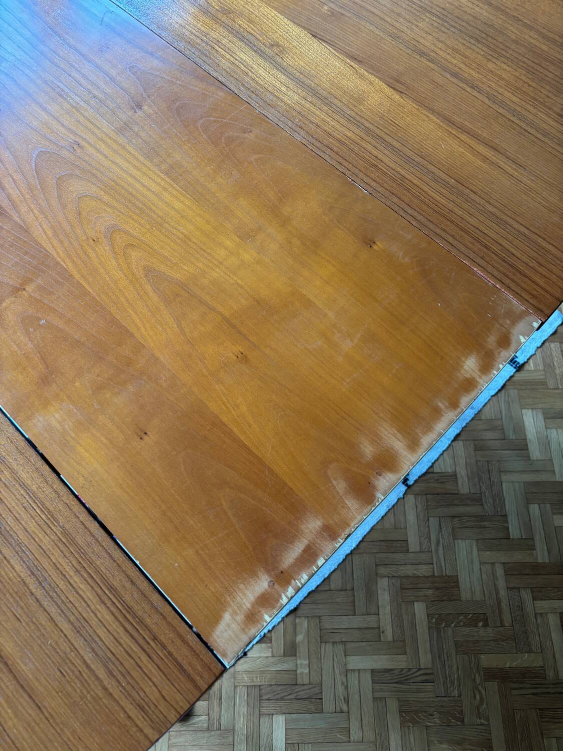 Smorrebrod lift-up coffee table