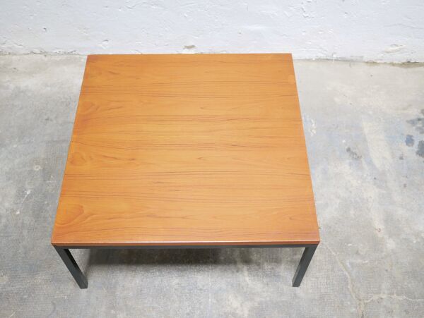 Table basse moderniste carrée vintage en teck et en métal
