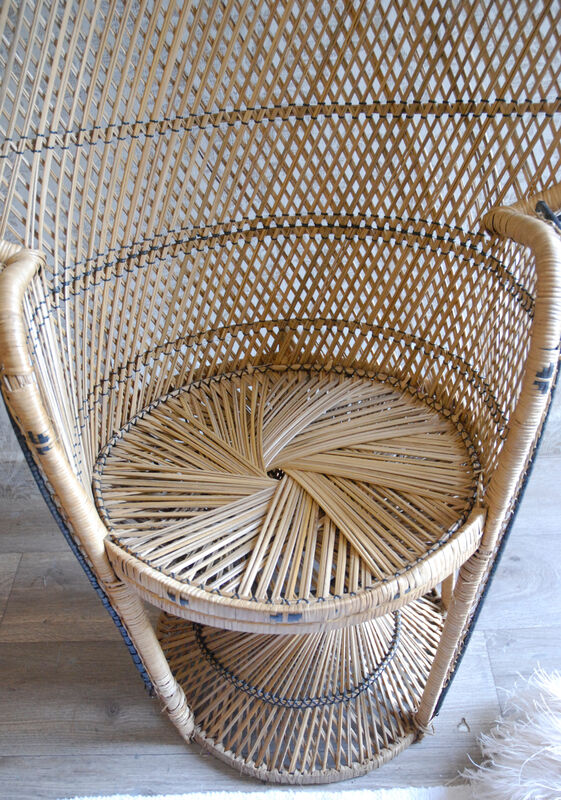 Armchair Emmanuelle