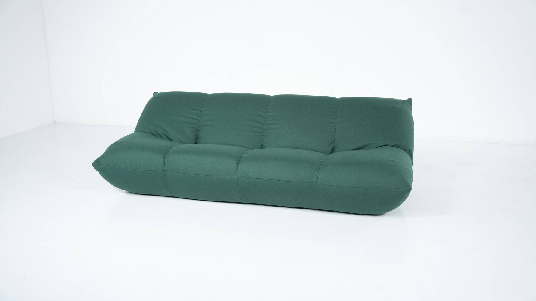 Mid-Century Modern Green Papillon Sofa by Giovannetti, Italy