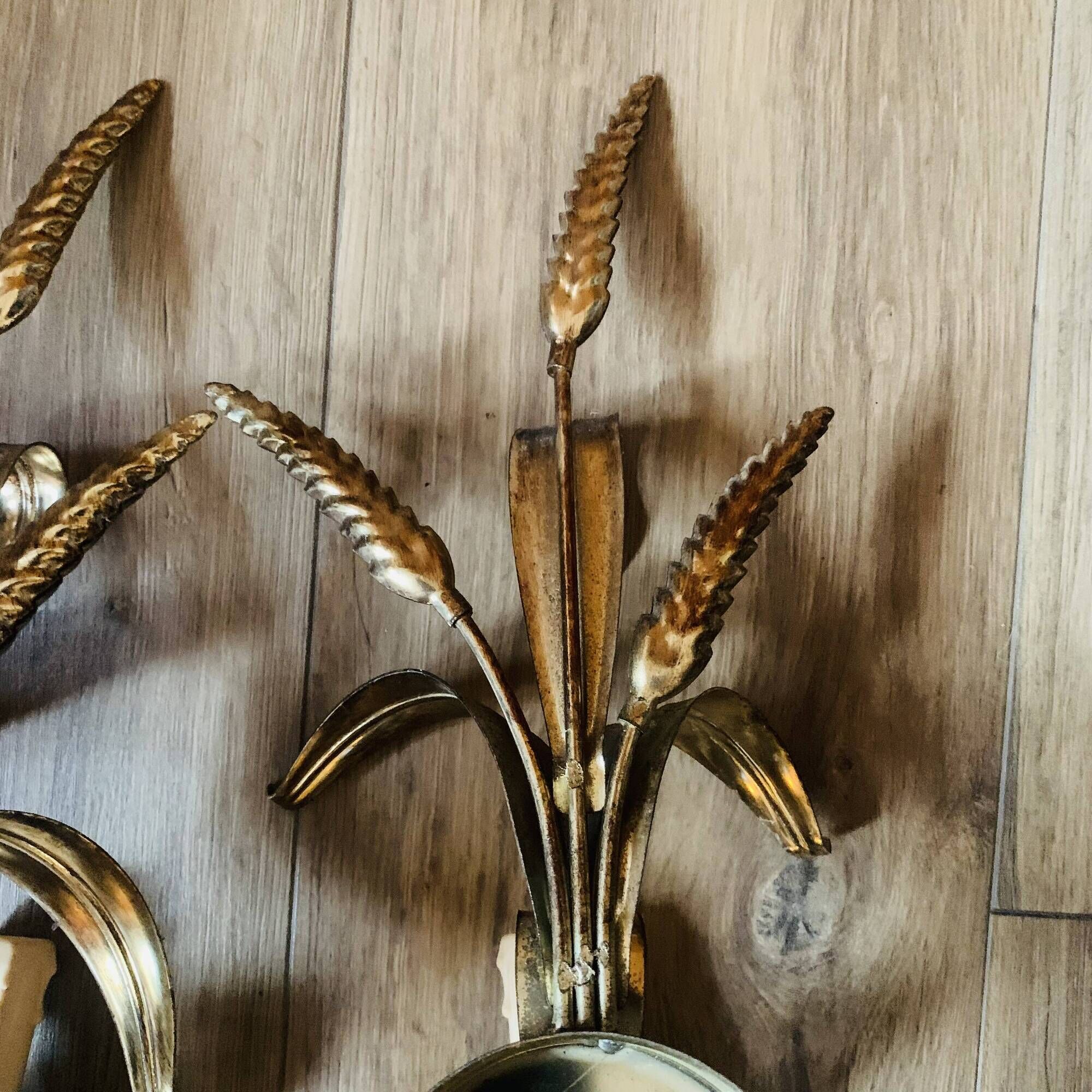 Pair of wheat spike wall lights in gold metal