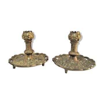 Paire de bougeoirs bronze doré patiné décor végétal début XXème
