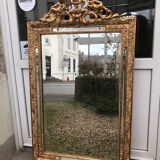 Golden mirror with pediment 134 x 77 cm