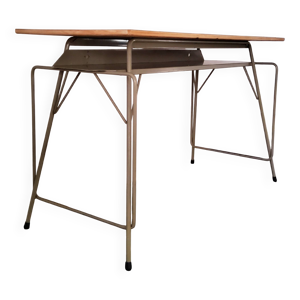 bureau Willy Van Der