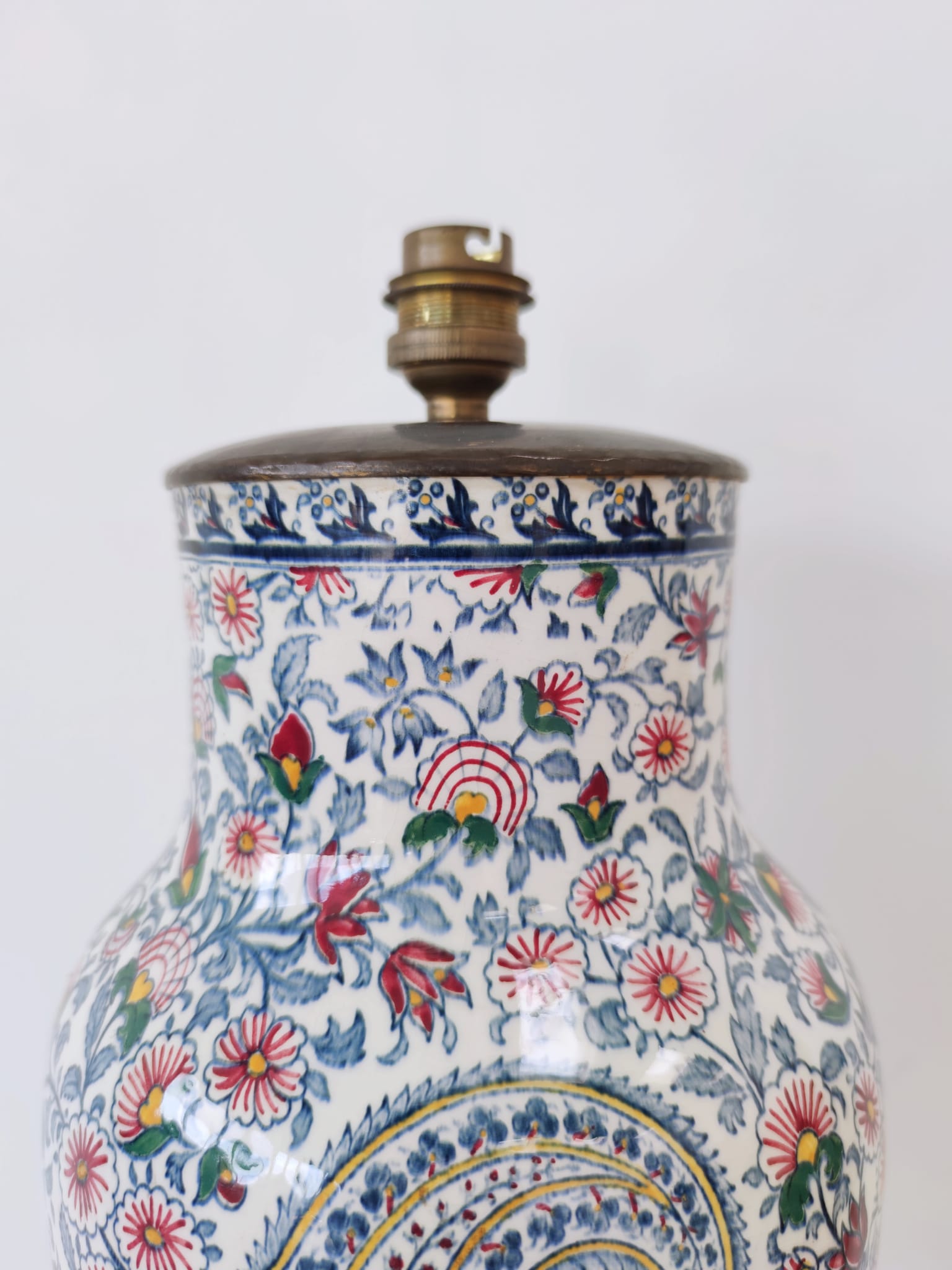 Porcelain lamp foot decorated with Cashemere decoration